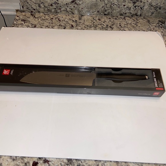 Zwilling Motion JA Henckels 7 inch Santoku Knife New in Box 38907-180 - Picture 3 of 6